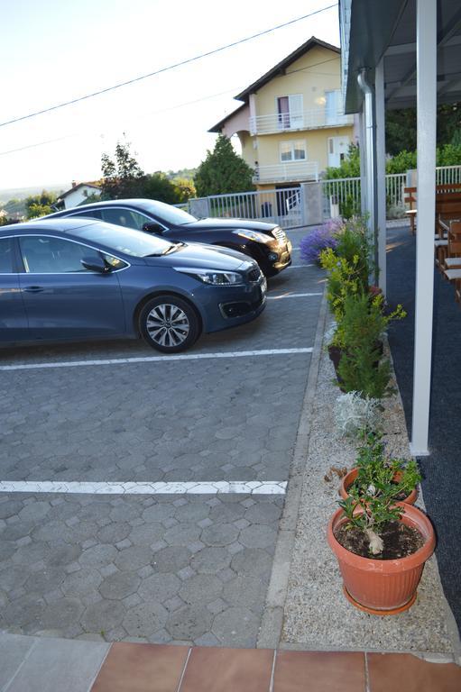 Bed and Breakfast Pansion Antonio Slavonski Brod Exterior foto