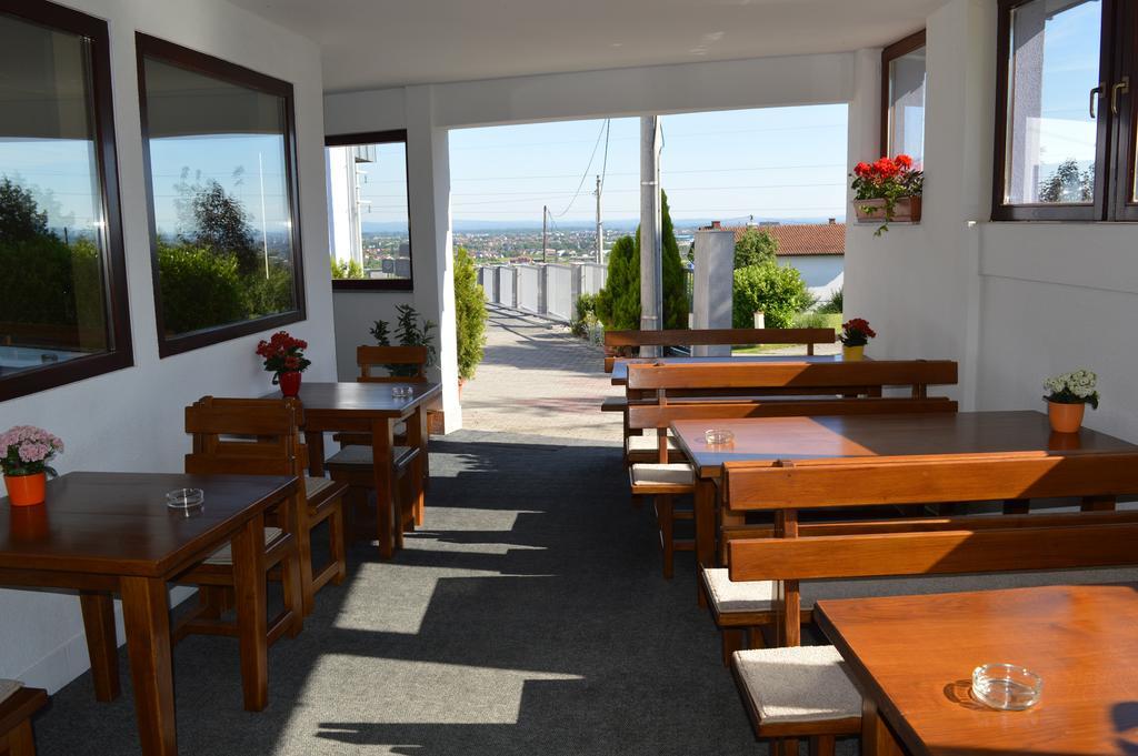 Bed and Breakfast Pansion Antonio Slavonski Brod Exterior foto
