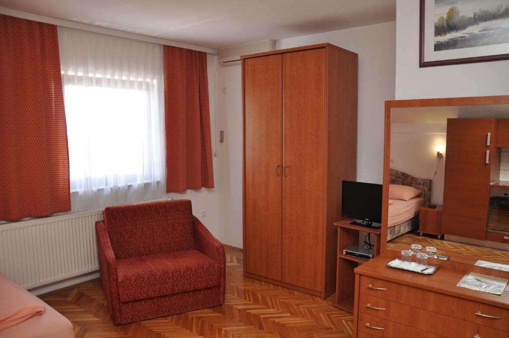 Bed and Breakfast Pansion Antonio Slavonski Brod Exterior foto