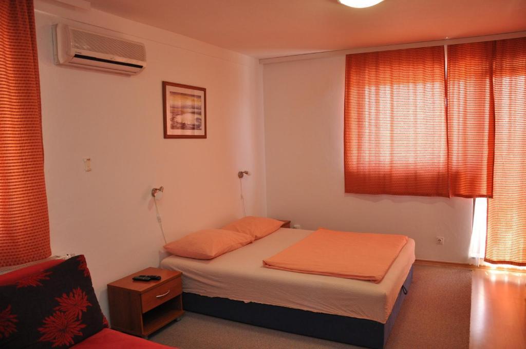Bed and Breakfast Pansion Antonio Slavonski Brod Exterior foto